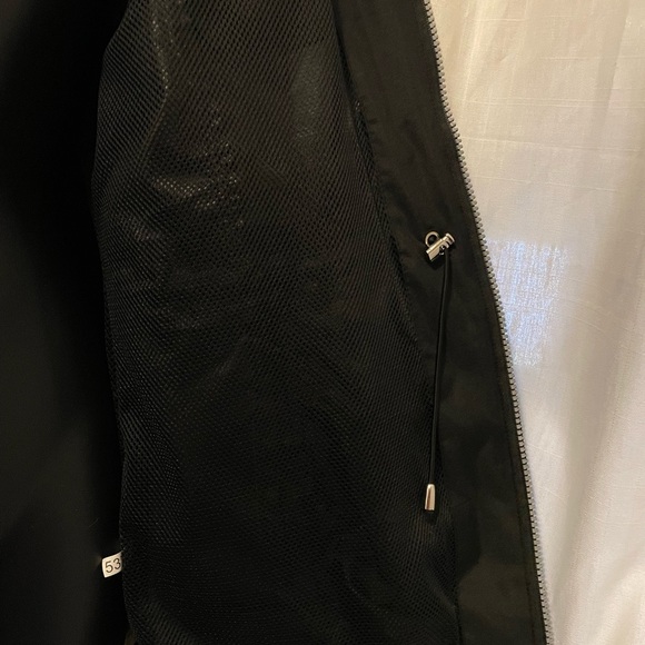 i5 Sz Med Black Hooded Rain Coat - Picture 2 of 4
